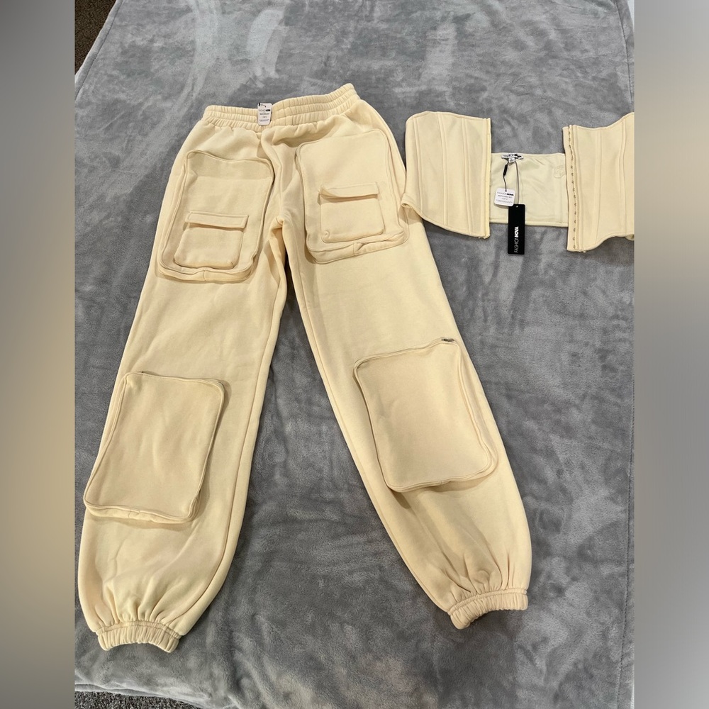 Size: Large 10